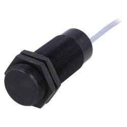 CFAK 30N1100; Sensor: capacitive; Range: 0÷8mm; Output conf: NPN / NO; Mat: PBT; BAUMER