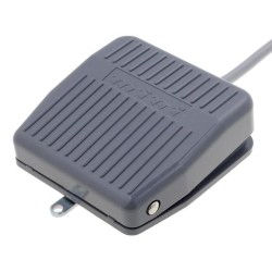 TFS-202; Switch: foot; Stabl.pos: 1; SPDT; 10A/250VAC; Leads: 1m lead; 7N; TEND
