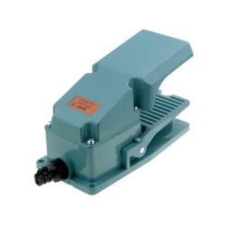 TFS-302; Switch: foot; Stabl.pos: 1; SPDT; 15A/250VAC; 34N; TEND